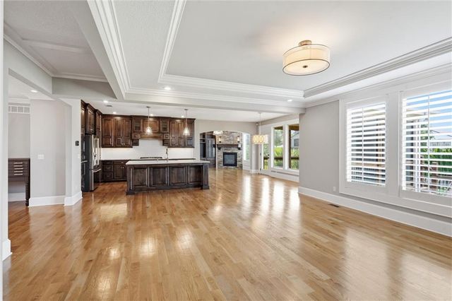 11609 W 158th Street, Overland Park, KS 66221