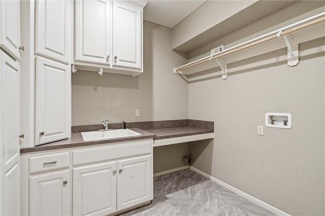 11609 W 158th Street, Overland Park, KS 66221