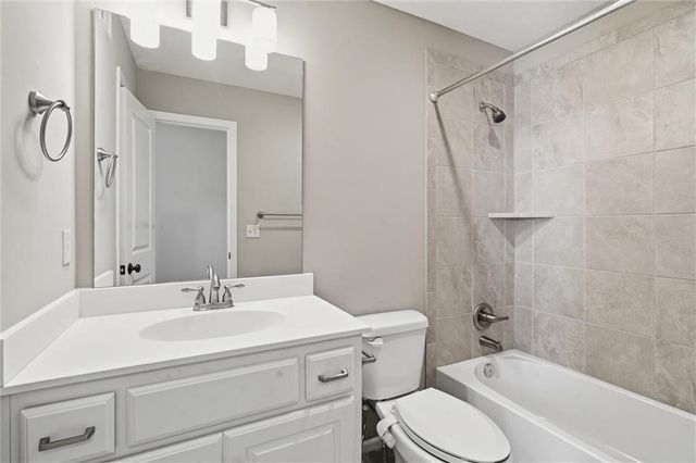 11609 W 158th Street, Overland Park, KS 66221
