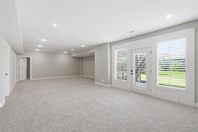 11609 W 158th Street, Overland Park, KS 66221