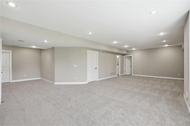 11609 W 158th Street, Overland Park, KS 66221