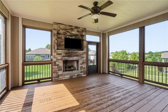 11609 W 158th Street, Overland Park, KS 66221