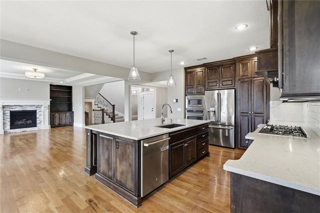 11609 W 158th Street, Overland Park, KS 66221