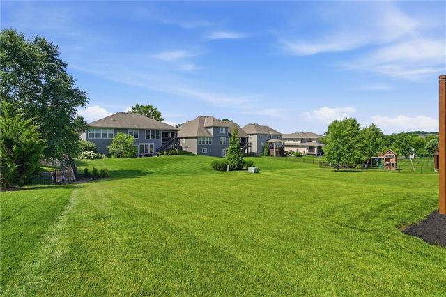 11609 W 158th Street, Overland Park, KS 66221