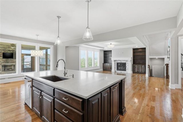 11609 W 158th Street, Overland Park, KS 66221