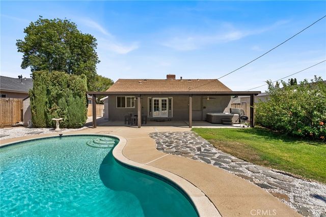 13051 Rosalind Drive, North Tustin, CA 92705