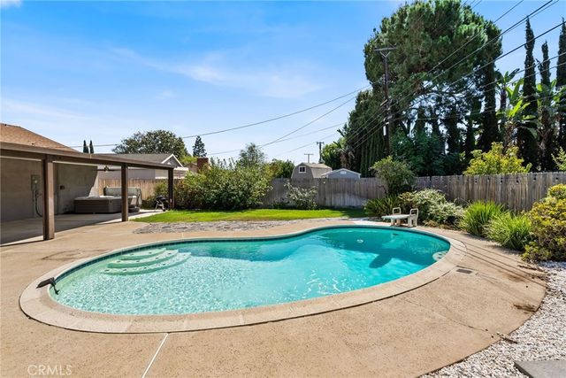 13051 Rosalind Drive, North Tustin, CA 92705