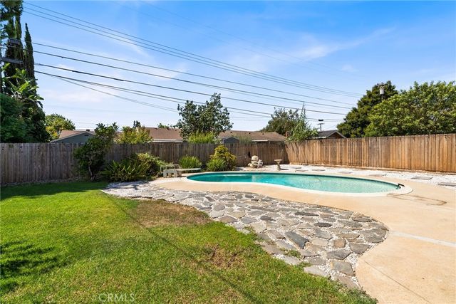13051 Rosalind Drive, North Tustin, CA 92705