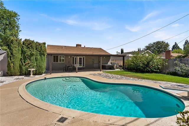 13051 Rosalind Drive, North Tustin, CA 92705