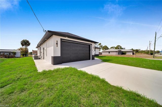 4119 13th ST SW, Lehigh Acres, FL 33976