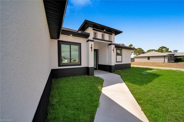 4119 13th ST SW, Lehigh Acres, FL 33976