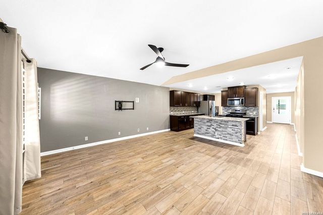 9907 Kalm Brome, San Antonio, TX 78254