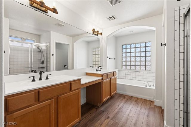 4905 Pounding Surf Avenue, Las Vegas, NV 89131