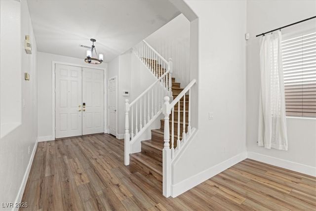 4905 Pounding Surf Avenue, Las Vegas, NV 89131