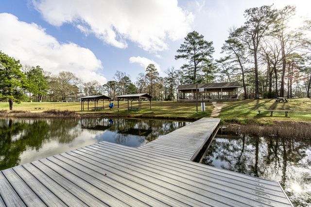 13015 Royal Estates Dr, Conroe, TX 77303