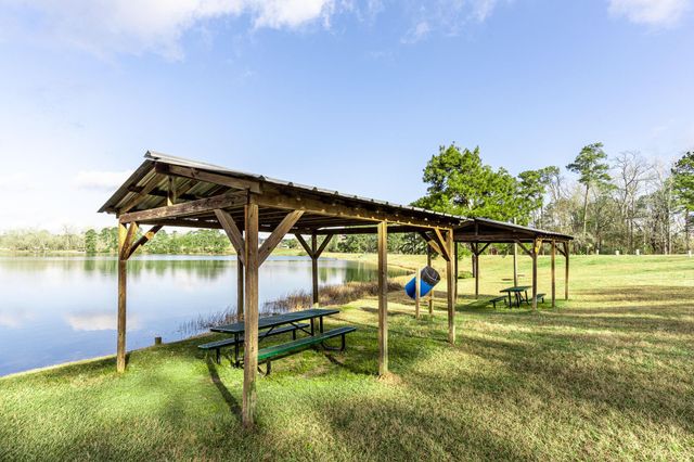 13015 Royal Estates Dr, Conroe, TX 77303