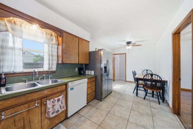 318 N 18th Street, Collinsville, OK 74021