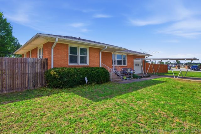 318 N 18th Street, Collinsville, OK 74021