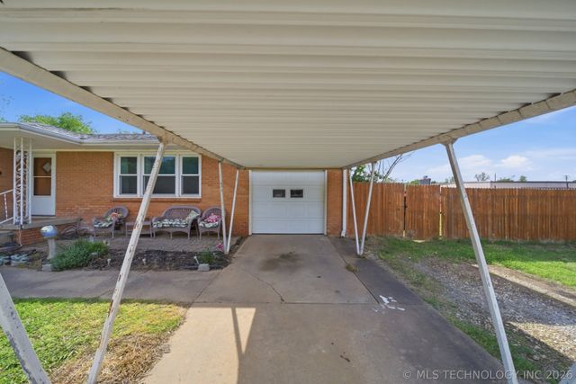 318 N 18th Street, Collinsville, OK 74021