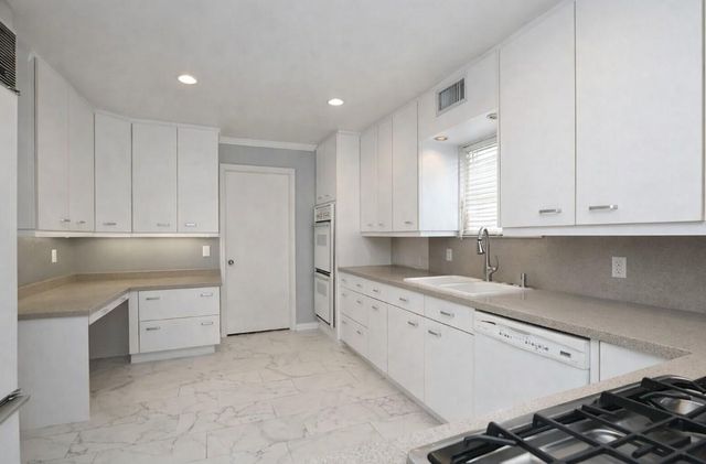 3927 Pleasant Valley Drive, Missouri City, TX 77459