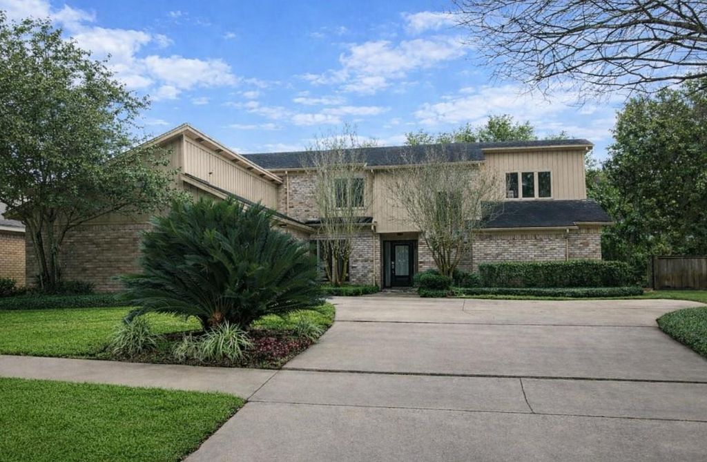 3927 Pleasant Valley Drive, Missouri City, TX 77459