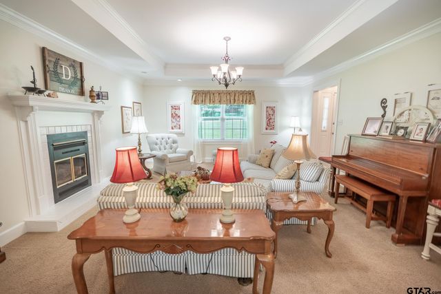 6619 Rollins Dr, Tyler, TX 75703