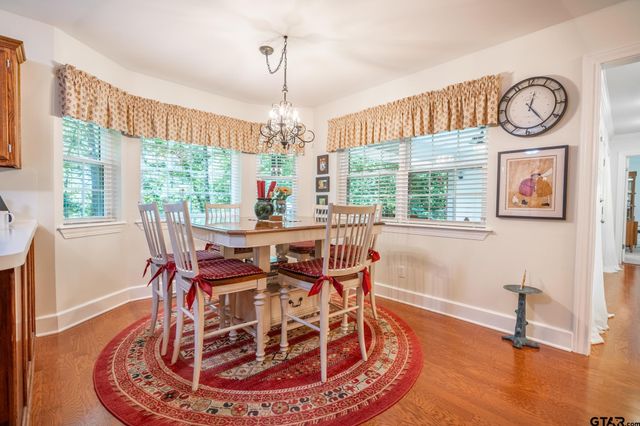 6619 Rollins Dr, Tyler, TX 75703