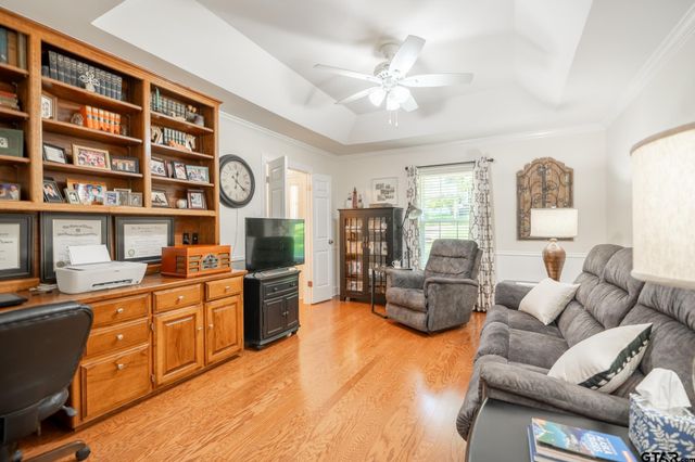 6619 Rollins Dr, Tyler, TX 75703