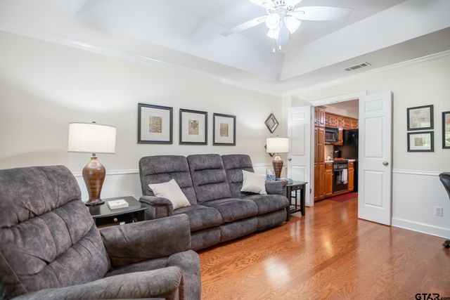 6619 Rollins Dr, Tyler, TX 75703