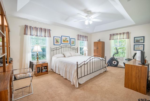 6619 Rollins Dr, Tyler, TX 75703