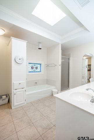 6619 Rollins Dr, Tyler, TX 75703