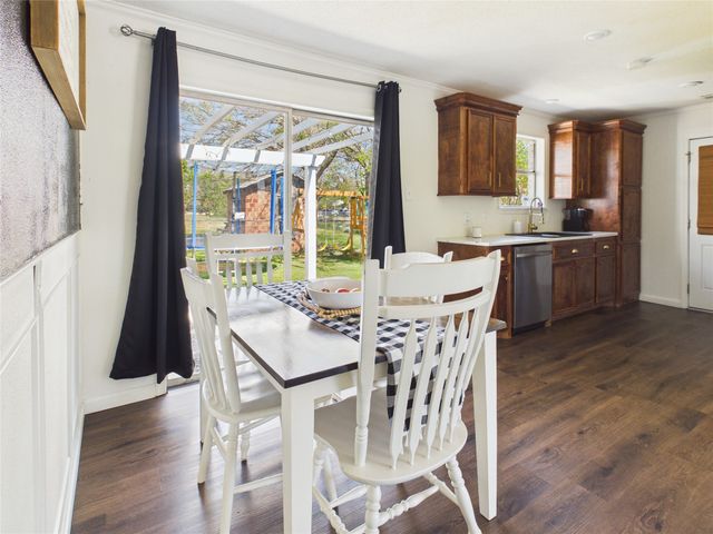 321 E Pine, Jacksboro, TX 76458