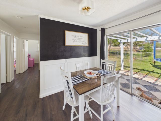 321 E Pine, Jacksboro, TX 76458