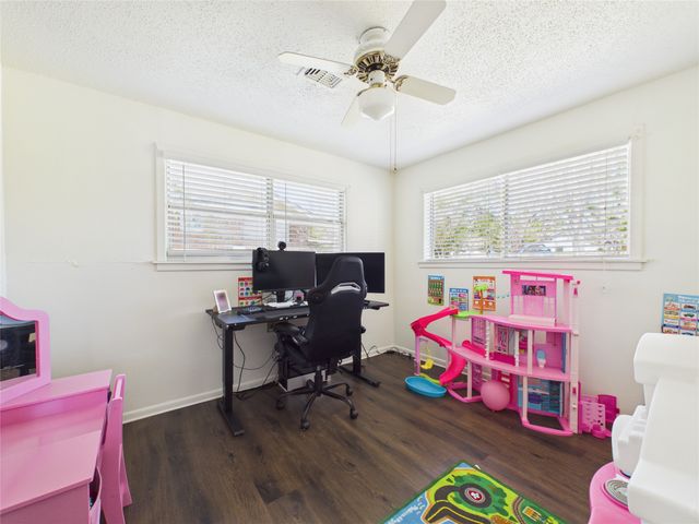 321 E Pine, Jacksboro, TX 76458