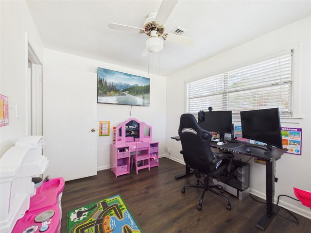 321 E Pine, Jacksboro, TX 76458