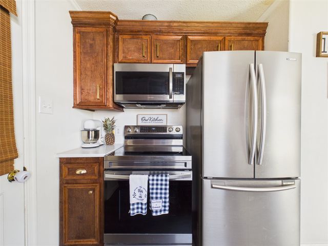 321 E Pine, Jacksboro, TX 76458