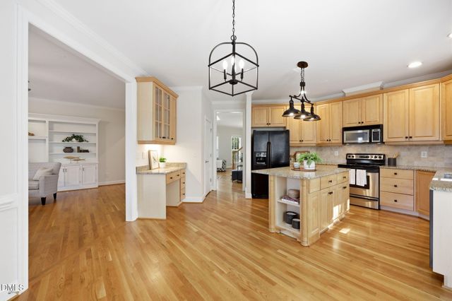 215 Lansbrooke Lane, Apex, NC 27502