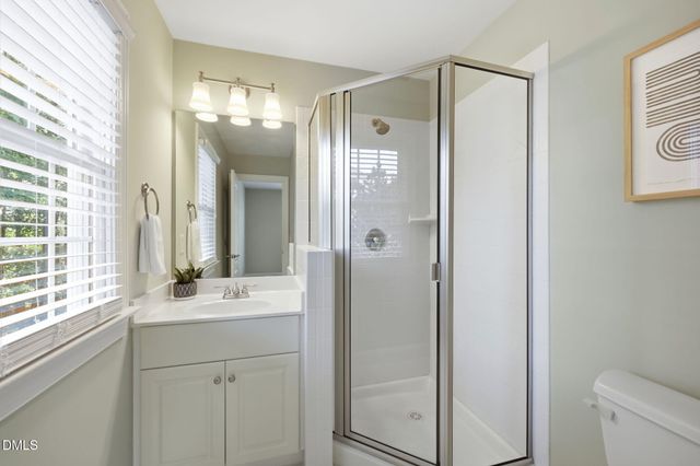 215 Lansbrooke Lane, Apex, NC 27502