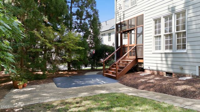 215 Lansbrooke Lane, Apex, NC 27502