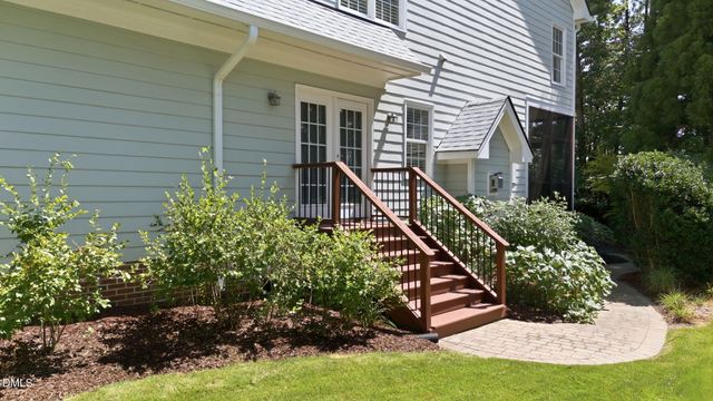 215 Lansbrooke Lane, Apex, NC 27502