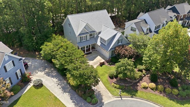 215 Lansbrooke Lane, Apex, NC 27502