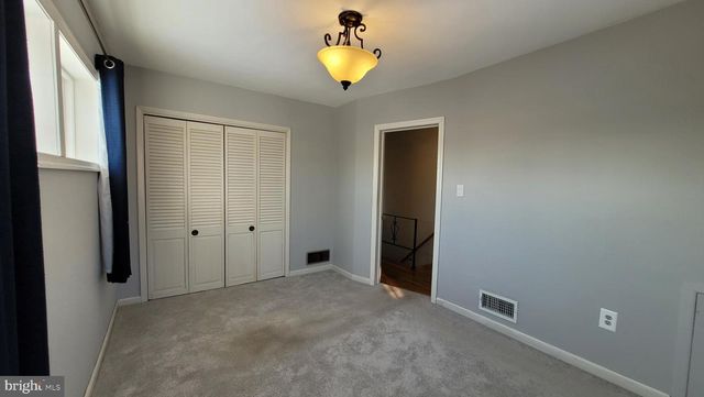 2752 NORFEN RD, Baltimore, MD 21227