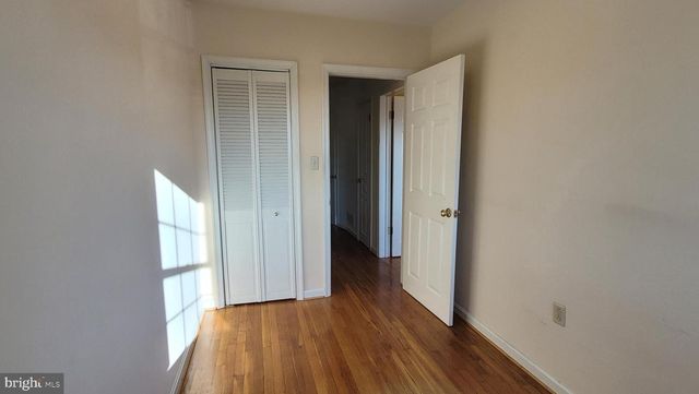 2752 NORFEN RD, Baltimore, MD 21227