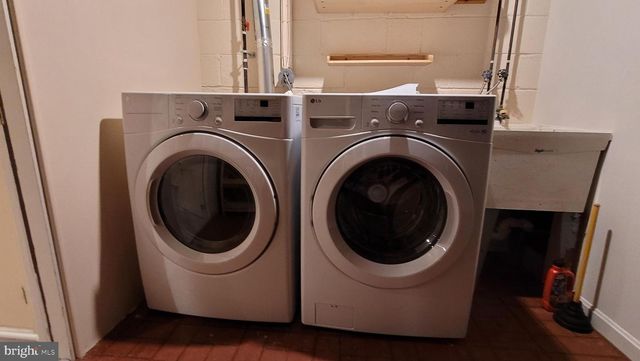 2752 NORFEN RD, Baltimore, MD 21227