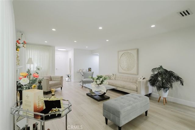 10619 Mather Avenue, Sunland, CA 91040