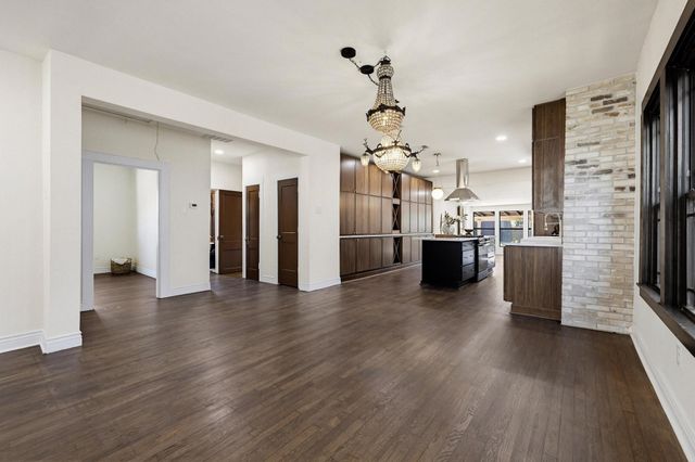 1112 S Travis Street, Sherman, TX 75090