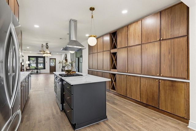 1112 S Travis Street, Sherman, TX 75090