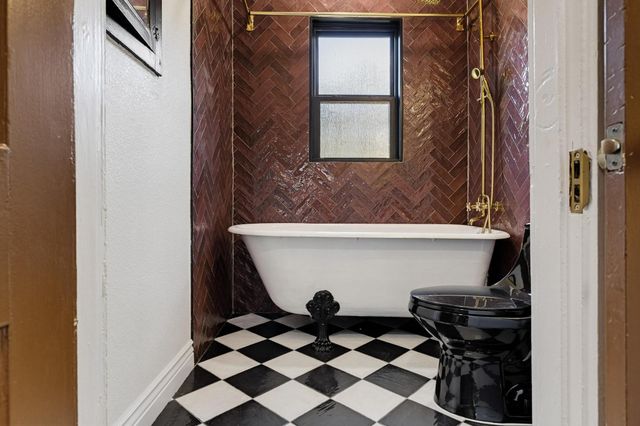 1112 S Travis Street, Sherman, TX 75090