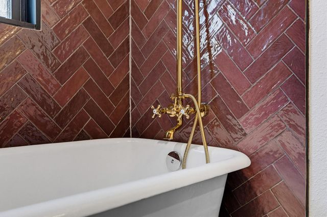 1112 S Travis Street, Sherman, TX 75090