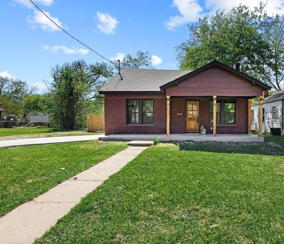 1112 S Travis Street, Sherman, TX 75090
